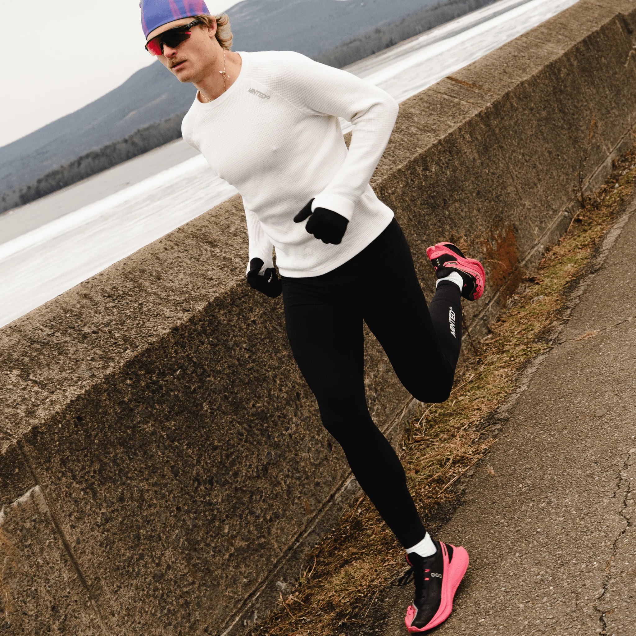 Essential Tight - Image 5