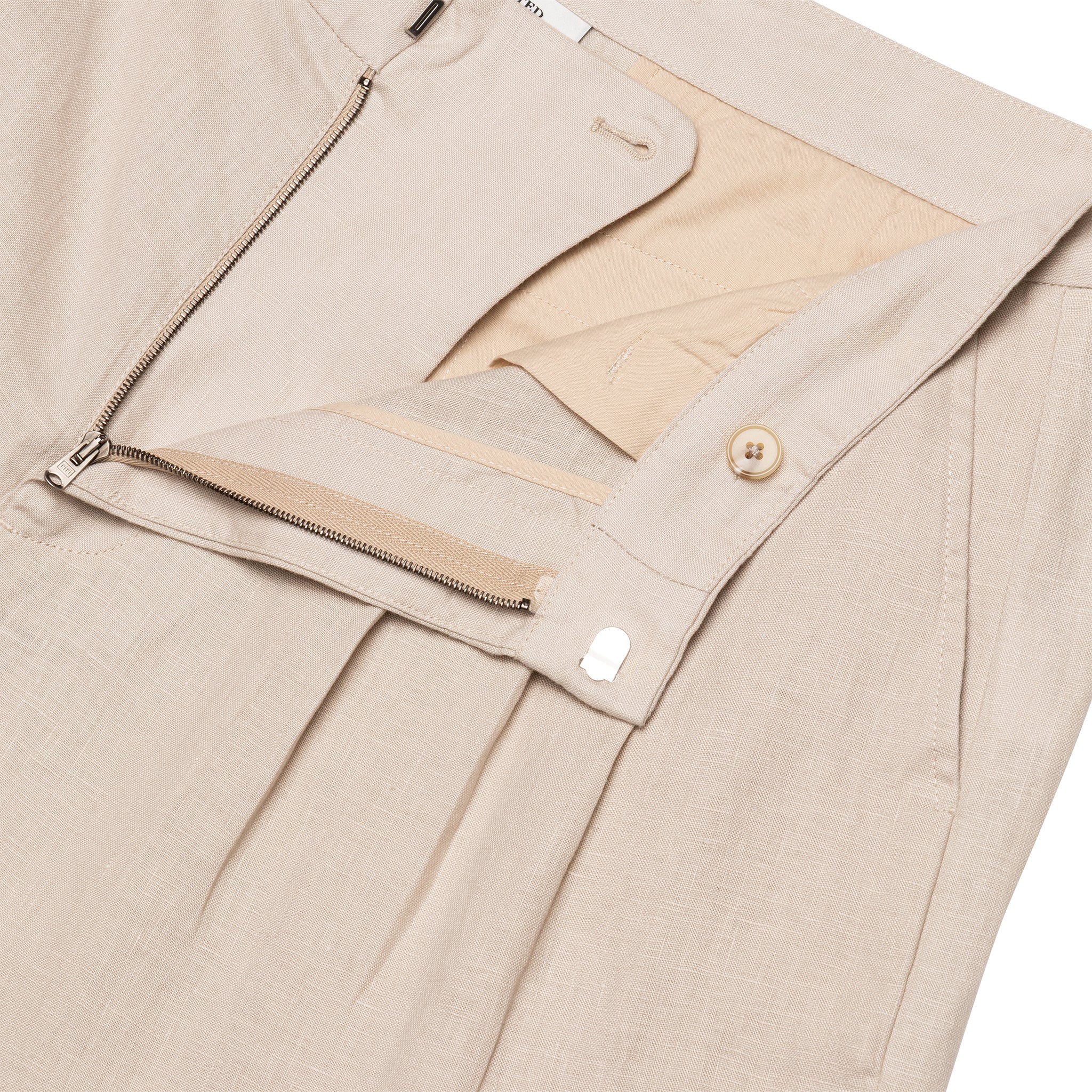 Triple Pleat Short - Image 4